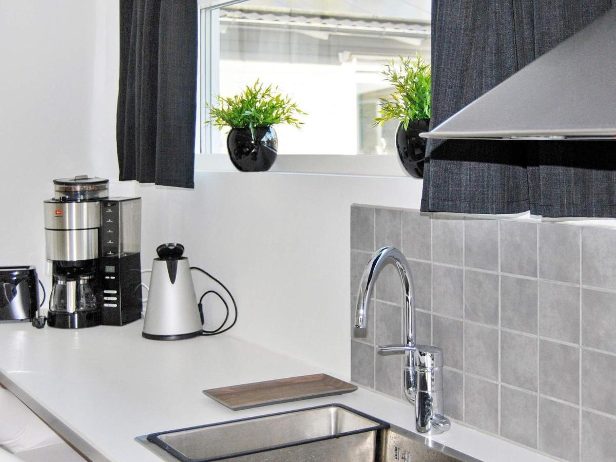 4 Person Holiday Home In L Ddek Pinge Loddekopinge Bagian luar foto